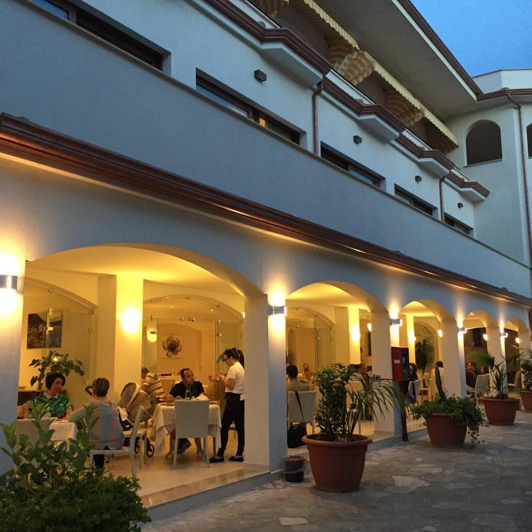 Hotel Paradiso Santa Maria di Castellabate Exterior foto